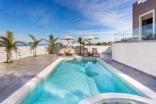 Family-Friendly Villa Elea Mare with Private Pool & BBQ - 4