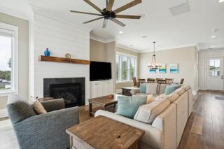 207 E Arctic - Seahorsing Around - Oceanfront - 3 Bedrooms - 5