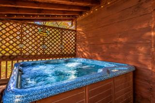 Smoky Mountain Cabin with Hot Tub & Pool Table - 9