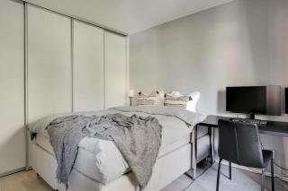 Stylish & Spacious Apartment with Large Balcony - 8