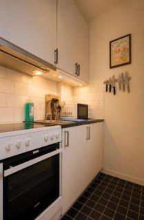 Elegant Apartment in the Heart of Stockholm - 2