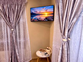 Sun-Kissed Villa - Harrismith - 8