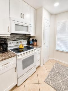 Bradenton 8P 6 Min Beach, Pool, Free Parking! - 8