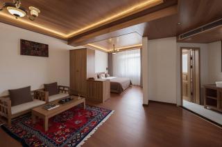Matsutake Homeland · Serene Manor Hotel (Dukezong Ancient City) - 2