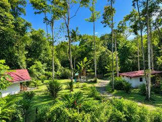 El Rincon de la Suiza - Cahuita - 0