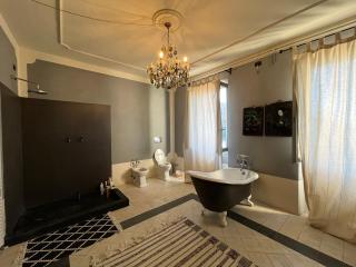 Spacious villa with private pool in Ca' dei Rovati - 2