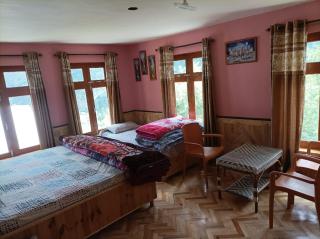 Snow Peaks View Homestay - 7