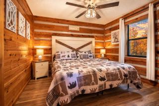 Smoky Mountain Cabin Hot Tub, Fire Pit & Views - 9