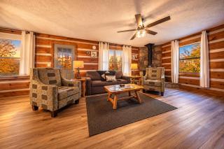 Smoky Mountain Cabin Hot Tub, Fire Pit & Views - 7