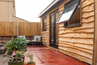 Fishponds garden studio Bristol - 1