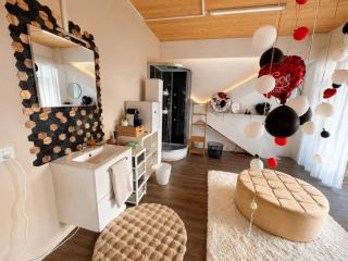 Studio Collombey-Muraz 60 m² with Jacuzzi - 2