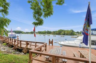 Oswego River View Work Hub Near Phoenix - 7