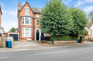 Luxury 2-Bed Flat Heart of West Bridgeford - 8