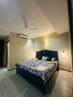 The Blue Luxe Stay - 4