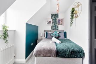Bristol Retreat - Modern 5-Bedroom House - 6