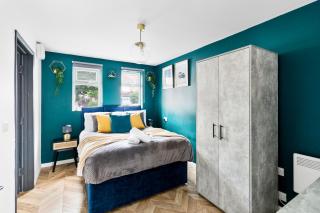 Bristol Retreat - Modern 5-Bedroom House - 7