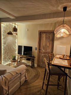 Charming apartment in downtown Saint-Denis - 8