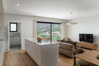 Saraiva Hills II by an island apart - 2