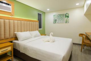Rianne Hotel and Suites - 8