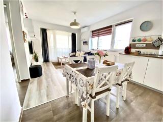 Relaxing Coresi Mall studio free parking - 0