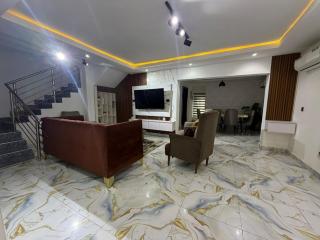 Max Velora - 4 Bedroom Apartment in Ogudu GRA Lagos - 4