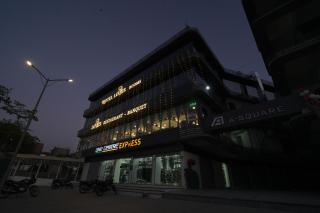 Hotel Lotus - 0
