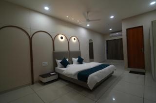 Hotel Lotus - 4