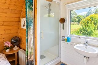 Glamping Pod in St Austell Sleeps 2 with Spa Pool - 4