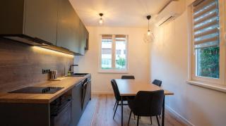 Spacious 2BR Metro, South Park & Park Center - 0