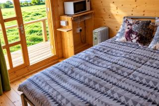 Glamping Pod in St Austell Sleeps 2 with Spa Pool - 3