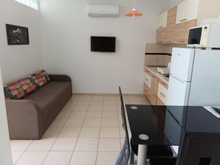Holiday25 Wellness Apartman - 2
