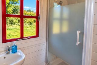 Glamping Pod in St Austell Sleeps 2 with Spa Pool - 6