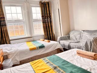 Central Spacious Cozy 4Bed Apartment - 6