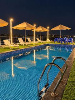 The Grand Delta Hotel - 6