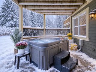 Splendid Chalet on the Golf Course w/ Private Spa! - 2