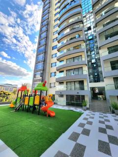 Luxury 5-Bedroom All-En-Suite Apartment in Kileleshwa, Nairobi - 7