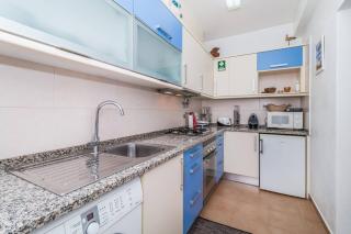 Casa Gaivota | Traditional Home in Central Lagos - 4