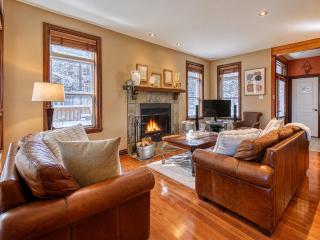 Cozy Golf Tremblant Cottage | SPA + Billard Table - 1