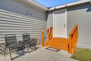 Central Rio Grande Valley Hub w/ Full Kitchen! - 8