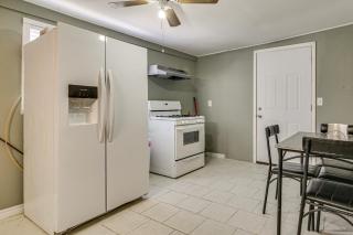Central Rio Grande Valley Hub w/ Full Kitchen! - 2