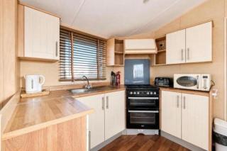 Cabin Sleeps 8 with Pool and Parking - 6