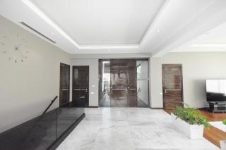 Luxury Villa - 5