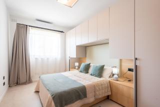 Gorgeous Apartment With Side Sea View - 7