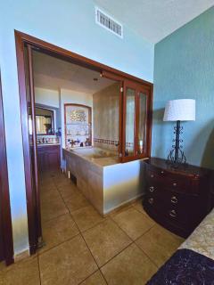 Spacious 4 bedroom Condo with expansive Ocean Views and luxurous features - #910 Sonoran Sky - RP Vacation - 4