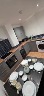 Burton House - 2BR - Sleeps 4 - Flat 1 - 5