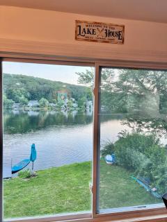 Lakefront Escape - Private Dock, Kayaks & Fire Pit - 8
