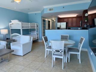 2nd Floor Welcoming Condo At Waterscape 490 Feet Of Private Beach - 7