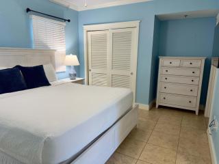 2nd Floor Welcoming Condo At Waterscape 490 Feet Of Private Beach - 2