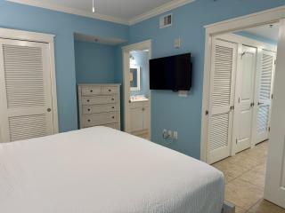 2nd Floor Welcoming Condo At Waterscape 490 Feet Of Private Beach - 1