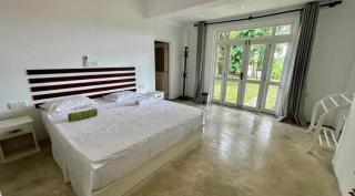Jungle White Villa - 9